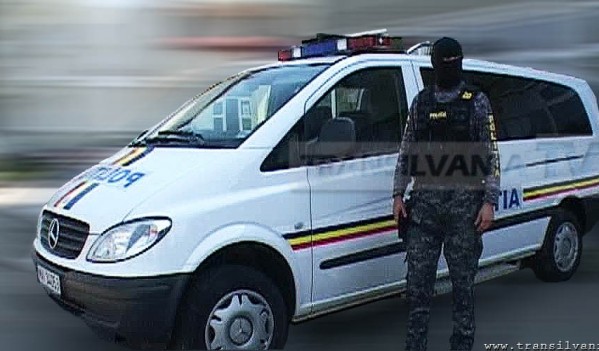Condamnați la închisoare, prinși de polițiștii din Alba Iulia și Aiud Condamnați la închisoare, prinși de polițiștii din Alba Iulia și Aiud