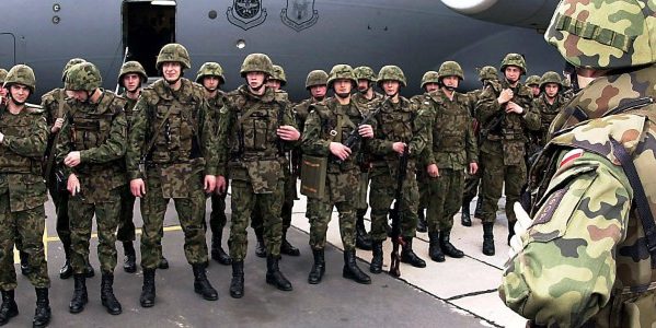 Centru Militar Judetan Alba recruteaza tineri pentru cariera militara Centru Militar Judetan Alba recruteaza tineri pentru cariera militara
