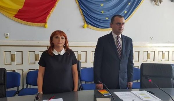 Asistenta medicala, numita de Ciolos prefect de Alba, demisa marti la ora 15,00! Asistenta medicala, numita de Ciolos prefect de Alba, demisa marti la ora 15,00!