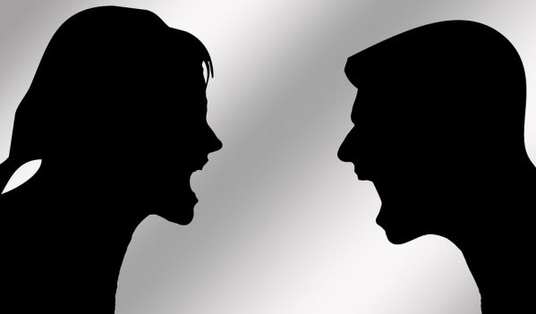 Studiu: Jumătate dintre europeni se ceartă cu vecinii Studiu: Jumătate dintre europeni se ceartă cu vecinii