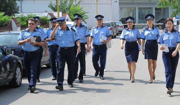 Școlile de agenți și subofițeri organizează admitere în ianuarie 2018 pentru 2.880 de locuri. Școlile de agenți și subofițeri organizează admitere în ianuarie 2018 pentru 2.880 de locuri.