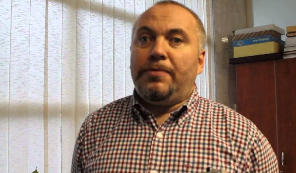 Omul sfinteste locul! Mihai Coser, purtator de cuvant al Primariei Alba Iulia. Omul sfinteste locul! Mihai Coser, purtator de cuvant al Primariei Alba Iulia.