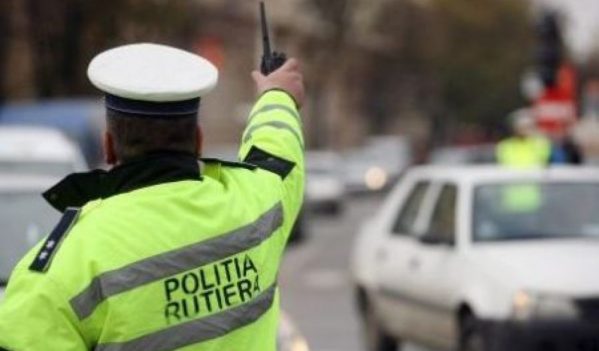 De doua ori fara permis si o data cu autovehicul neinmatriculat! De doua ori fara permis si o data cu autovehicul neinmatriculat!
