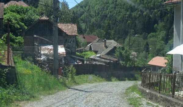 REABILITARE STRAZI CU FONDURI REGIO PENTRU ATRAGEREA TURISTILOR LA BAILE TUSNAD REABILITARE STRAZI CU FONDURI REGIO PENTRU ATRAGEREA TURISTILOR LA BAILE TUSNAD
