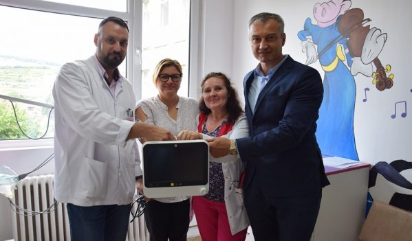 Camera Executorilor Judecătorești și Asociația S.A.H. 2013 doneaza aparatura Spitalului Judetean Alba Camera Executorilor Judecătorești și Asociația S.A.H. 2013 doneaza aparatura Spitalului Judetean Alba