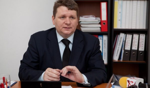 SOLICIT O LEGISLAȚIE FERMĂ DE MEDIU ȘI O ATITUDINE INSTITUȚIONALĂ ÎN ROMÂNIA! SOLICIT O LEGISLAȚIE FERMĂ DE MEDIU ȘI O ATITUDINE INSTITUȚIONALĂ ÎN ROMÂNIA!