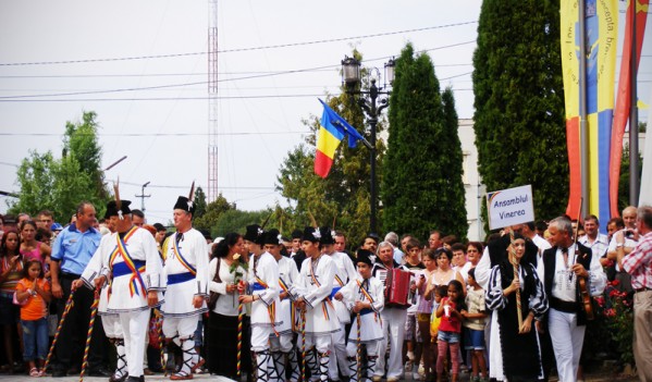 Cugirul participă la două festivaluri în Franţa Cugirul participă la două festivaluri în Franţa