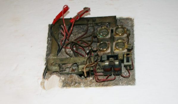 Zece reguli pentru evitarea unor tragedii provocate de aparatele electrice în sezonul rece Zece reguli pentru evitarea unor tragedii provocate de aparatele electrice în sezonul rece