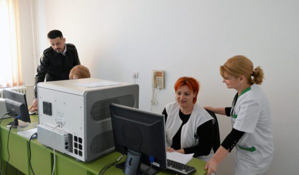 Va fi pusă în funcțiune prima linie completă de testare pentru diagnosticarea cazurilor de COVID-19 din județul Alba Va fi pusă în funcțiune prima linie completă de testare pentru diagnosticarea cazurilor de COVID-19 din județul Alba