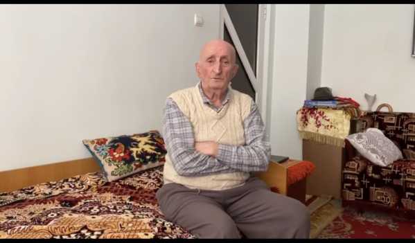 La 87 de ani si cu sotia paralizata si-a donat economiile Spitalului Orasenesc Cugir! La 87 de ani si cu sotia paralizata si-a donat economiile Spitalului Orasenesc Cugir!