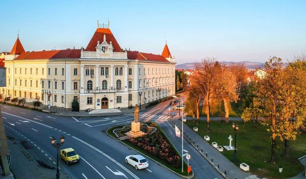 Curtea de Apel Alba Iulia isi reia activitatea incepand cu 15.05. 2020 Curtea de Apel Alba Iulia isi reia activitatea incepand cu 15.05. 2020
