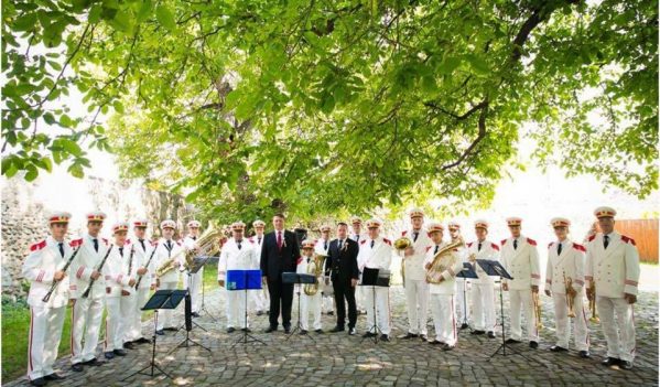 ZIUA IMNULUI NAȚIONAL AL ROMÂNIEI, MARCATĂ LA SEBEȘ PRINTR-UN CONCERT SUSȚINUT DE FANFARA DIN PETREȘTI ZIUA IMNULUI NAȚIONAL AL ROMÂNIEI, MARCATĂ LA SEBEȘ PRINTR-UN CONCERT SUSȚINUT DE FANFARA DIN PETREȘTI